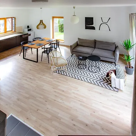 Ausra Holiday home *